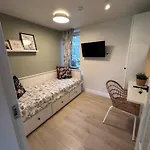 Apartment Forest & Sea Retreat With Pool *