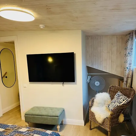 Forest & Sea Retreat With Pool Apartamento *